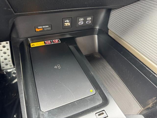 2025 Toyota Camry SE AWD