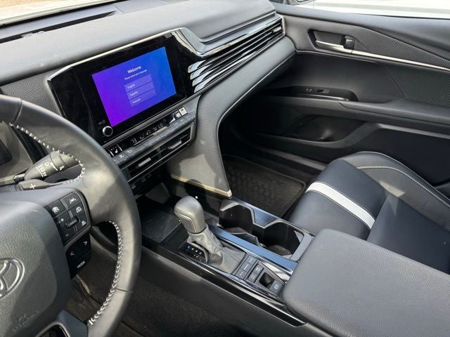 2025 Toyota Camry SE AWD