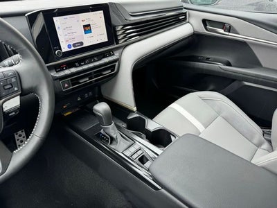 2025 Toyota Camry SE AWD