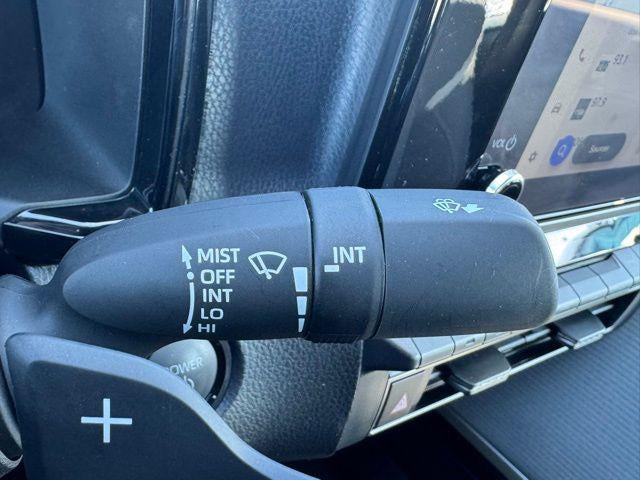 2025 Toyota Camry SE AWD