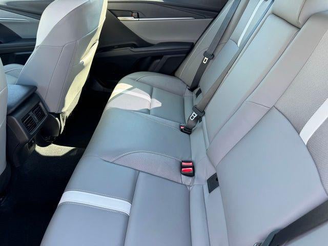 2025 Toyota Camry SE AWD