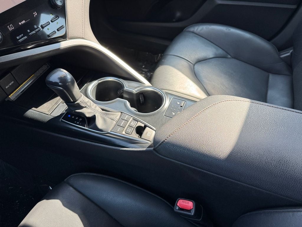 2020 Toyota Camry Hybrid XLE FWD