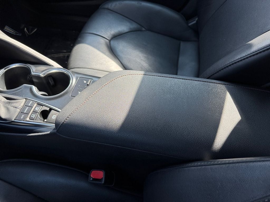 2020 Toyota Camry Hybrid XLE FWD