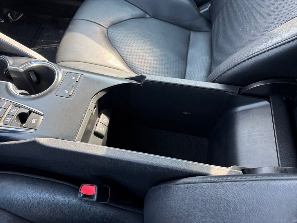 2020 Toyota Camry Hybrid XLE FWD