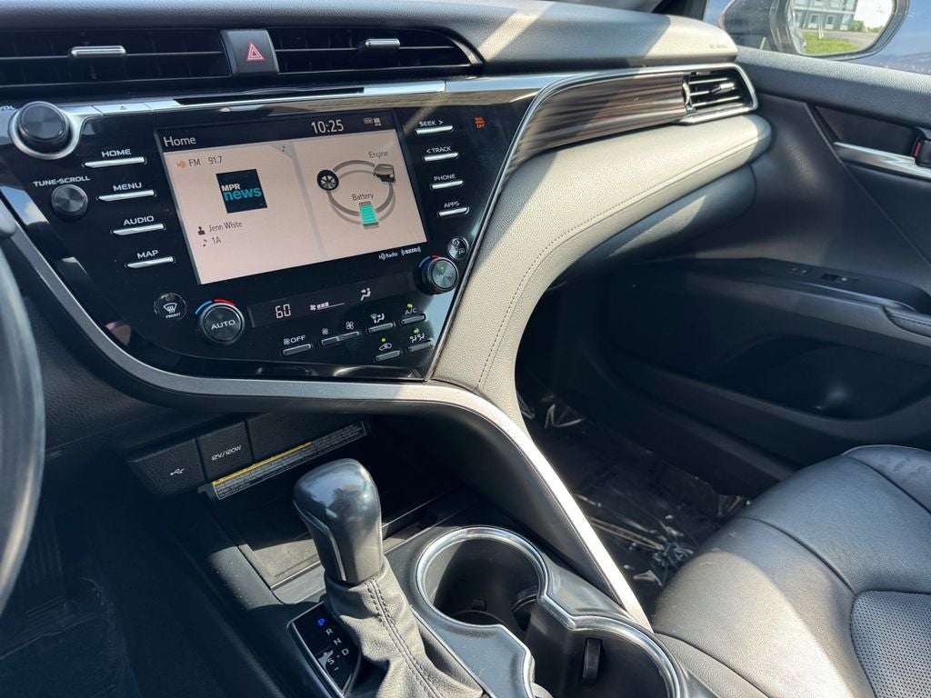 2020 Toyota Camry Hybrid XLE FWD