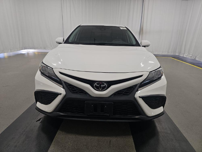 2022 Toyota Camry SE FWD