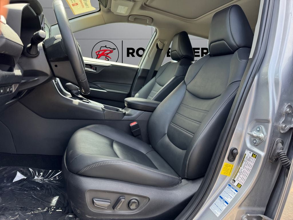 2022 Toyota RAV4 Hybrid XLE Premium AWD