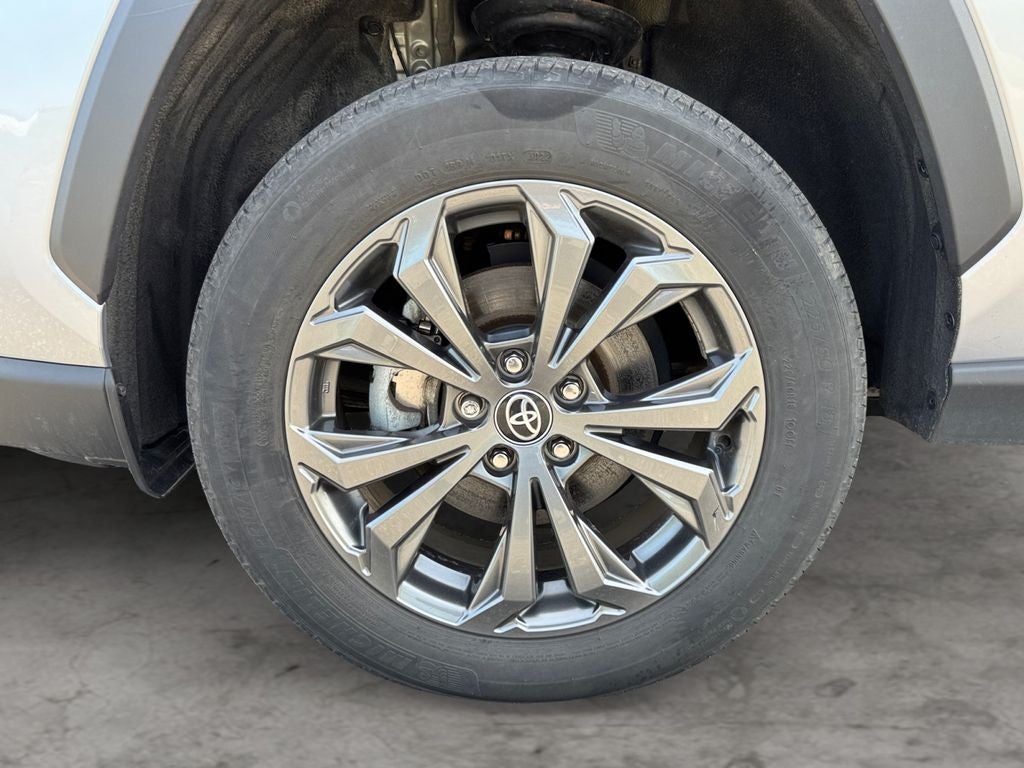 2022 Toyota RAV4 Hybrid XLE Premium AWD