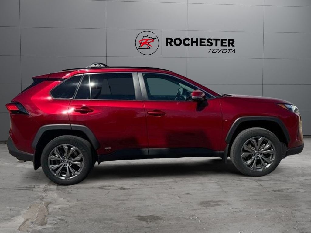 2022 Toyota RAV4 Hybrid XLE Premium AWD