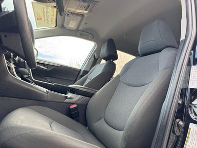 2025 Toyota RAV4 Hybrid XLE AWD