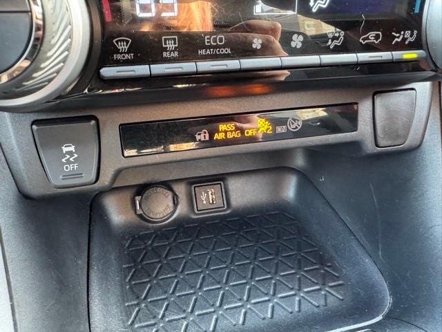 2025 Toyota RAV4 Hybrid XLE AWD