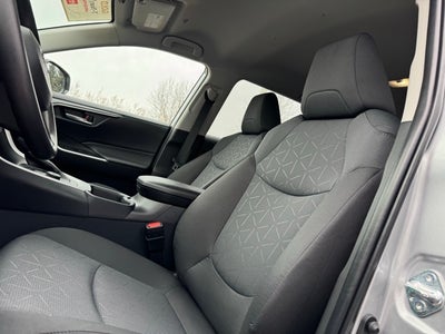 2025 Toyota RAV4 Hybrid XLE AWD