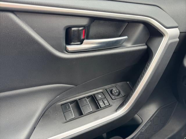 2025 Toyota RAV4 Hybrid XLE AWD