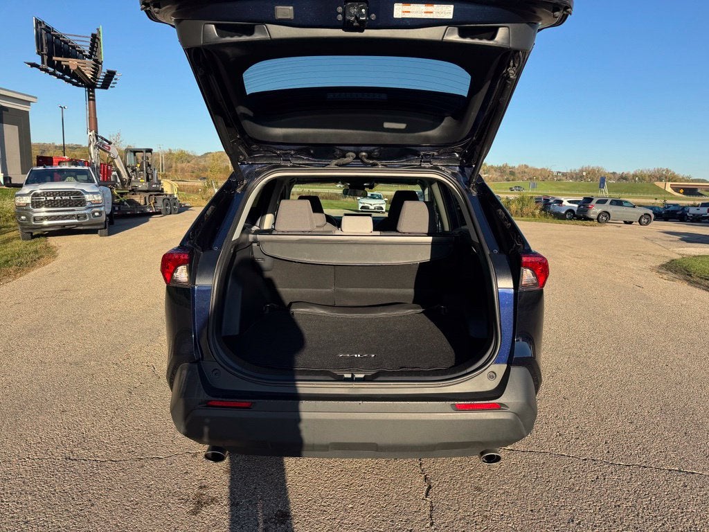 2025 Toyota RAV4 Hybrid XLE AWD