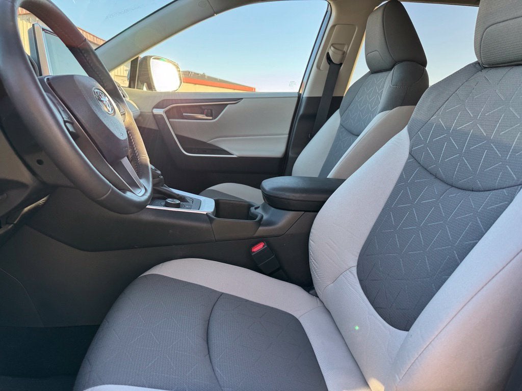 2025 Toyota RAV4 Hybrid XLE AWD