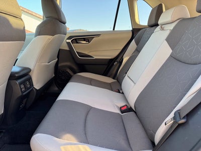 2025 Toyota RAV4 Hybrid XLE AWD