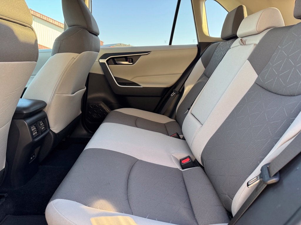 2025 Toyota RAV4 Hybrid XLE AWD