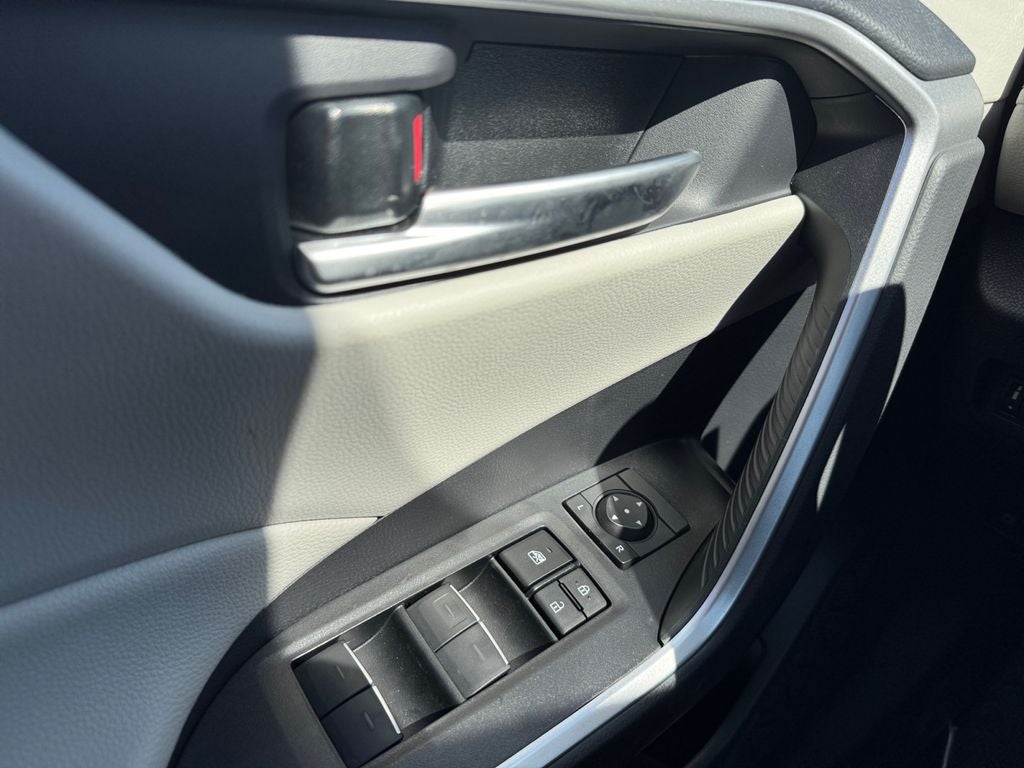 2025 Toyota RAV4 Hybrid XLE AWD