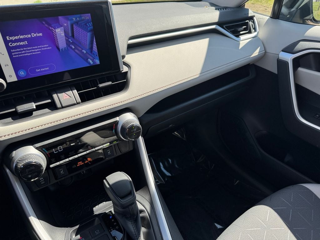 2025 Toyota RAV4 Hybrid XLE AWD