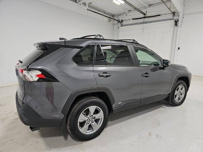 2025 Toyota RAV4 Hybrid XLE AWD