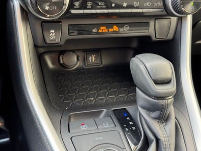 2025 Toyota RAV4 Hybrid XLE AWD