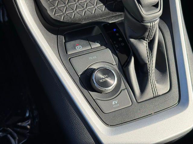 2025 Toyota RAV4 Hybrid XLE AWD