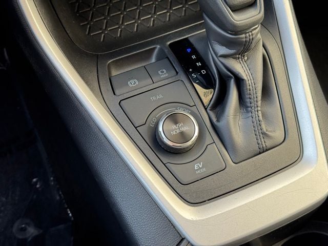 2025 Toyota RAV4 Hybrid XLE AWD