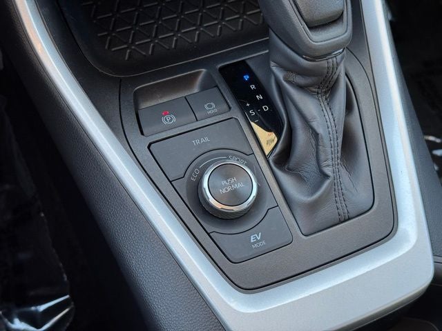 2025 Toyota RAV4 Hybrid XLE AWD