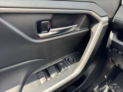 2022 Toyota RAV4 Hybrid SE AWD