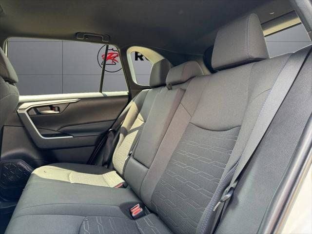 2022 Toyota RAV4 Hybrid SE AWD