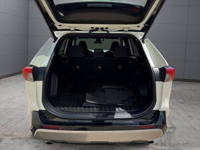 2022 Toyota RAV4 Hybrid SE AWD