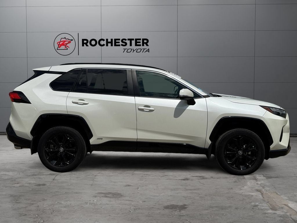 2022 Toyota RAV4 Hybrid SE AWD