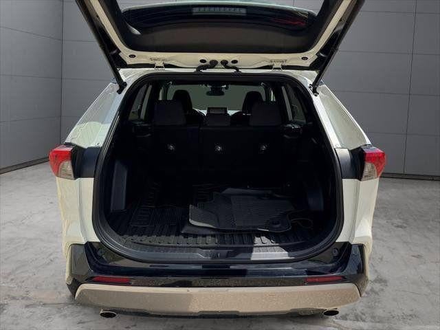 2022 Toyota RAV4 Hybrid SE AWD