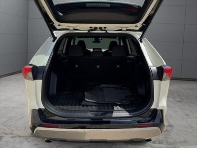 2022 Toyota RAV4 Hybrid SE AWD