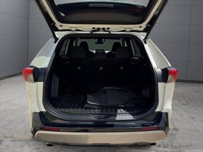 2022 Toyota RAV4 Hybrid SE AWD