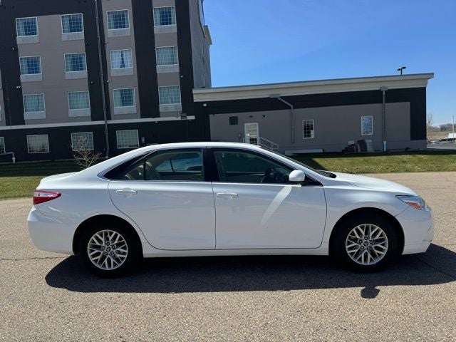 2016 Toyota Camry LE FWD