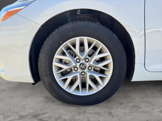 2016 Toyota Camry LE FWD