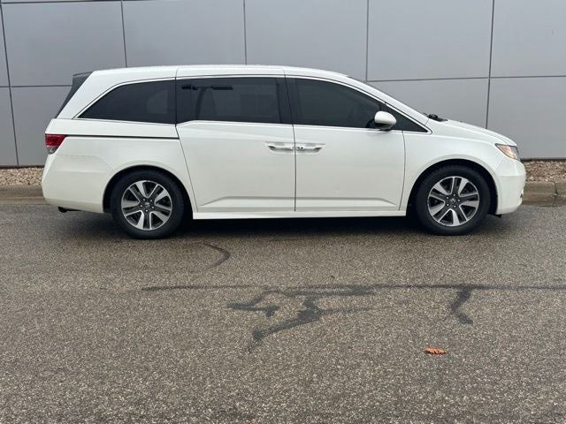 2016 Honda Odyssey Touring FWD