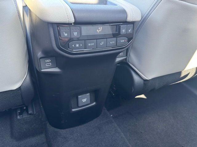 2026 Toyota Grand Highlander Platinum AWD