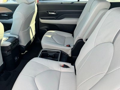 2026 Toyota Grand Highlander Platinum AWD