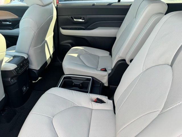 2026 Toyota Grand Highlander Platinum AWD