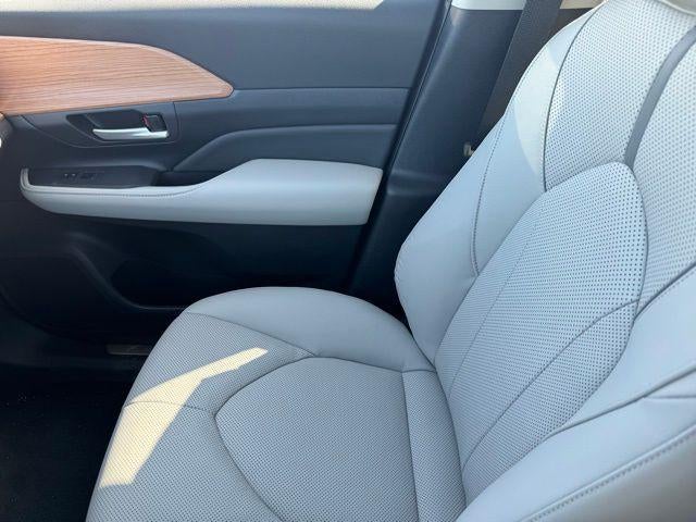 2026 Toyota Grand Highlander Platinum AWD