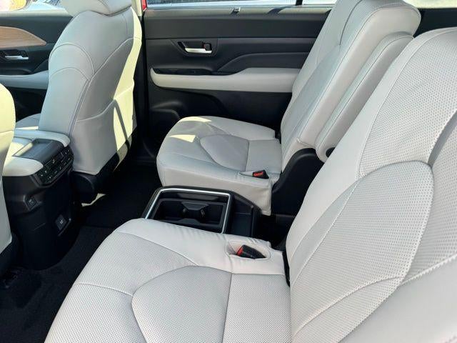 2026 Toyota Grand Highlander Platinum AWD