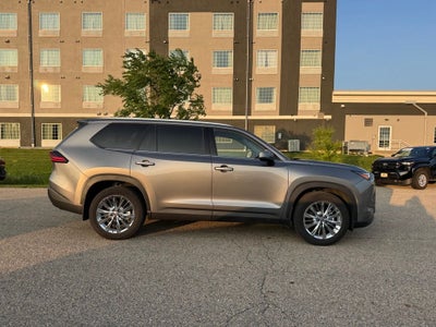 2025 Toyota Grand Highlander Platinum AWD