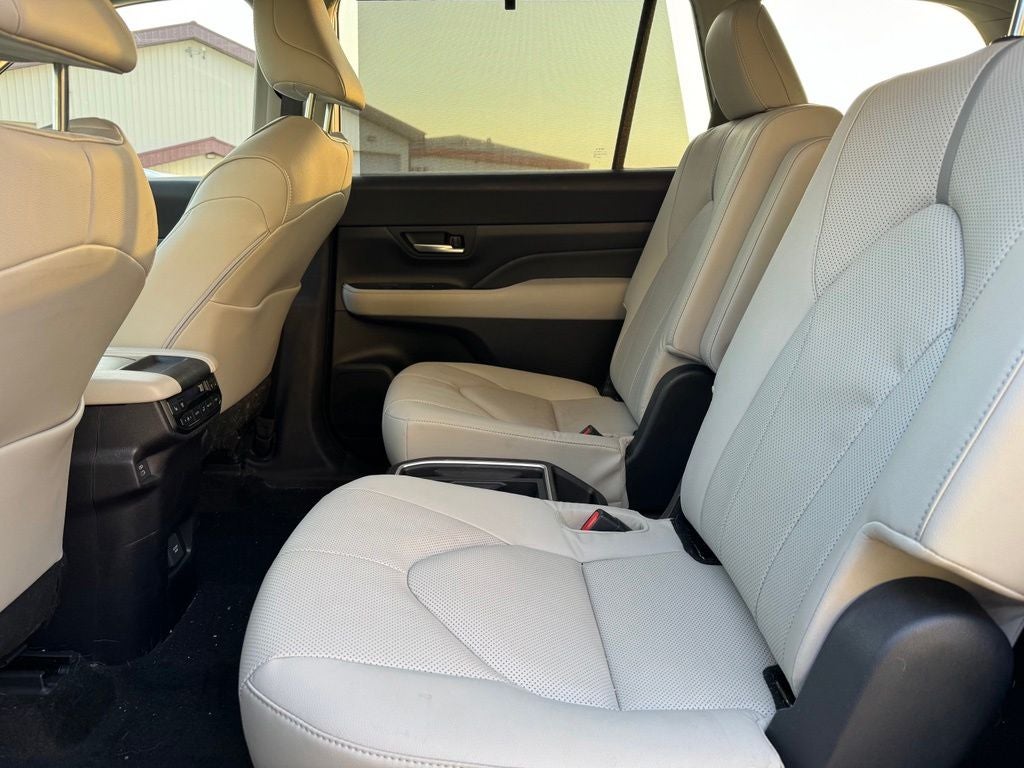 2025 Toyota Grand Highlander Platinum AWD