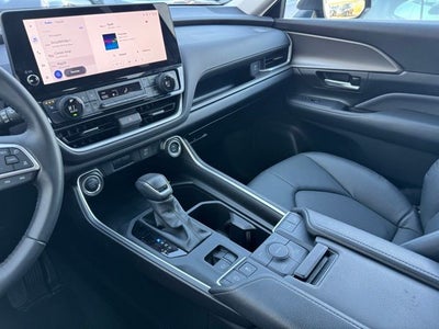 2025 Toyota Grand Highlander XLE AWD