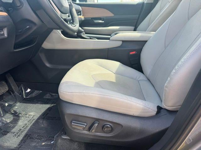 2025 Toyota Grand Highlander Limited AWD