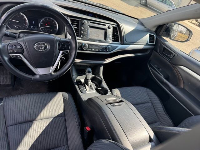 2014 Toyota Highlander LE Plus V6 AWD