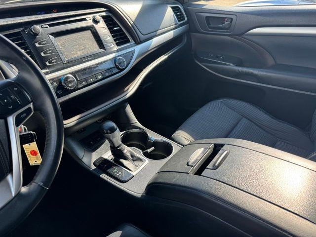 2014 Toyota Highlander LE Plus V6 AWD