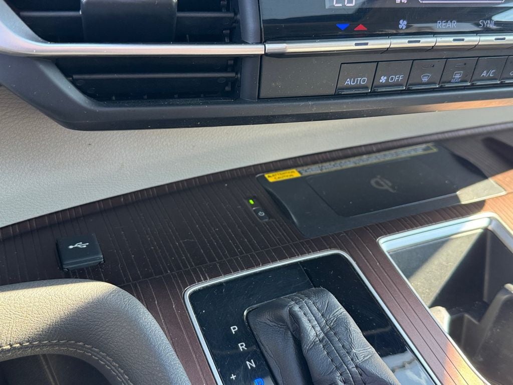 2021 Toyota Sienna LE 8 Passenger